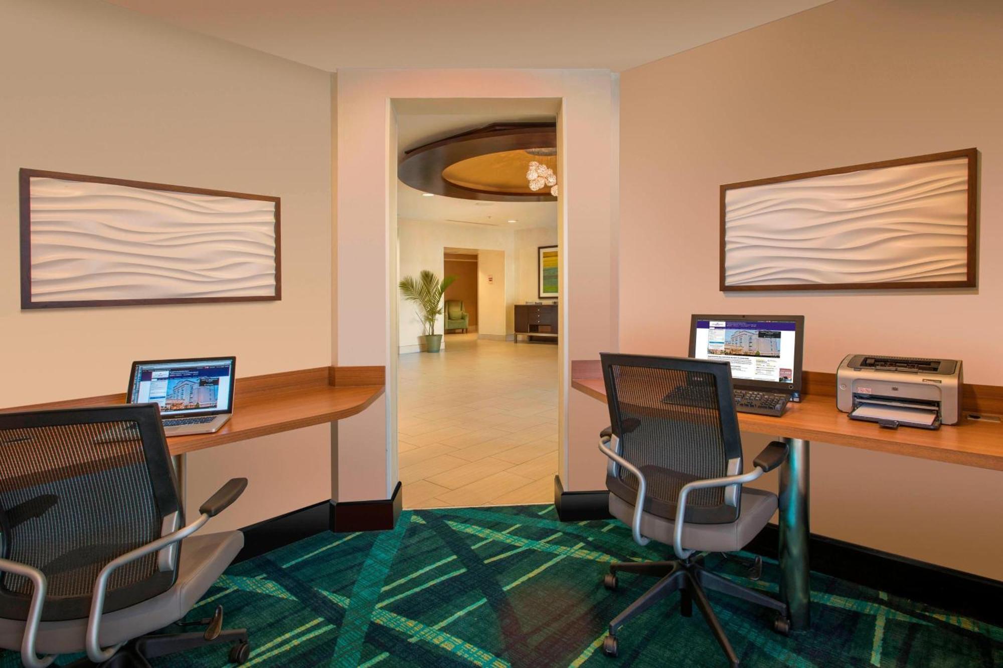 Springhill Suites By Marriott Charlotte Airport Exterior photo